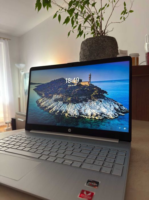 Laptop HP 15s 15,6" AMD Ryzen 5 3500U 8GB RAM 512GB SSD Win11