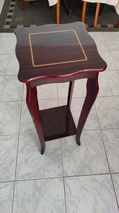 Moveis de apoio estado novo