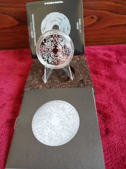 Moeda prata comemorativa 10€ "O mundo Digital" desenhada por IA