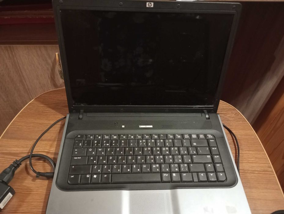 Ноутбук HP Compaq 510 c екраном 15.4