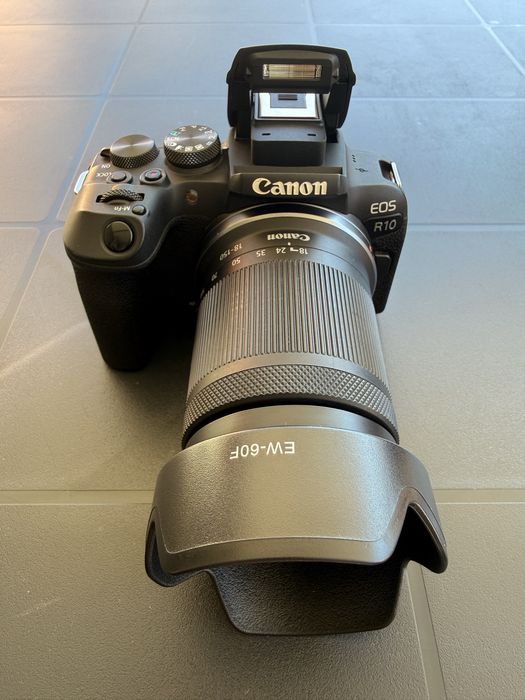 Kit Canon EOS R10 + Lente 18-150mm + 50mm f/1.8 STM + Adaptador EF-R + Saco Transporte