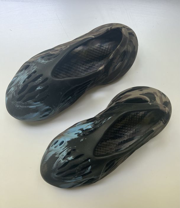 Yeezy Foam Runner 38