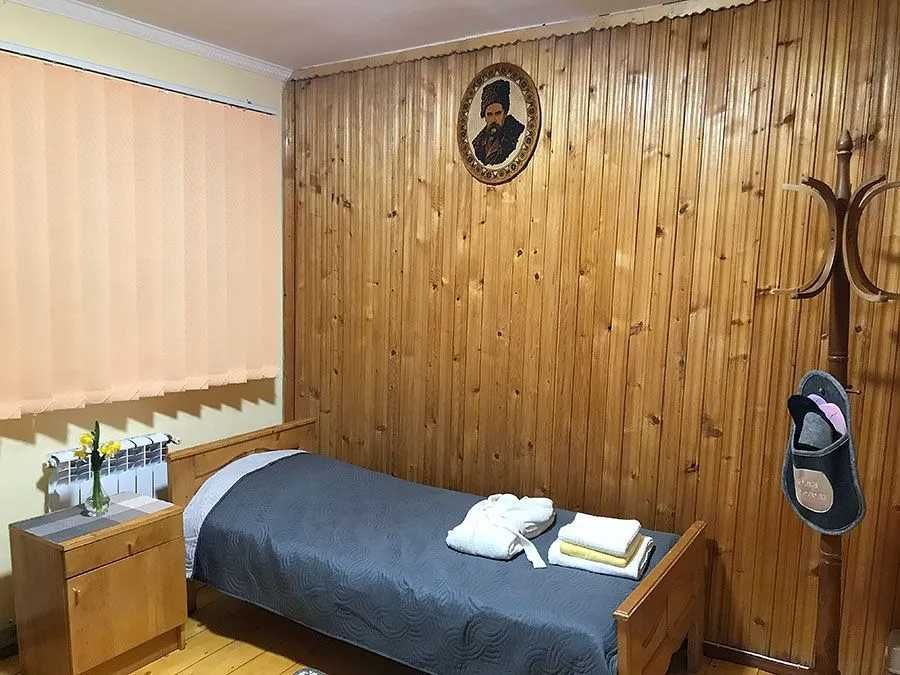 Котедж на 8 осіб з басейном. Сколе