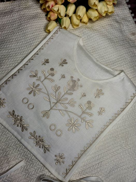 Маніжки жилетки вишита