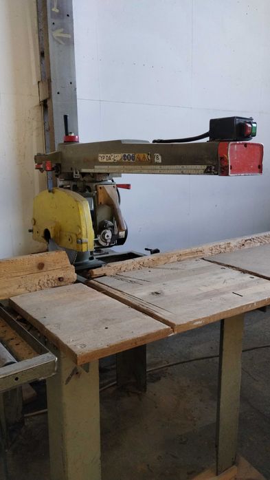 Pilarka ramieniowa piła poprzeczna radialna Rema DMNE