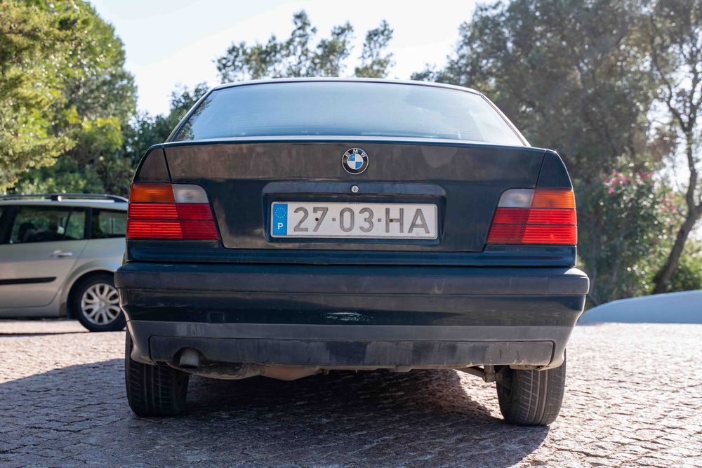BMW 325td (E36) Sedan 1994 – 2.5 Turbodiesel – Sem ferrugem — photo 4