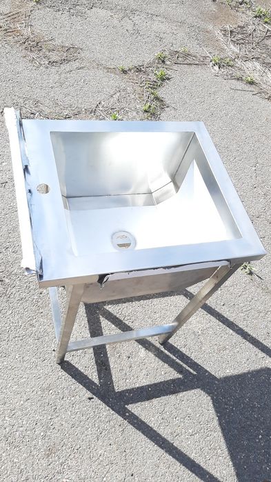 Мойка из нерж 60х60 см