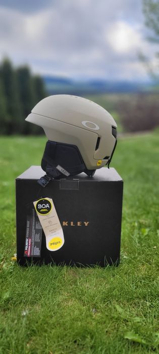Kask narciarski  oakley