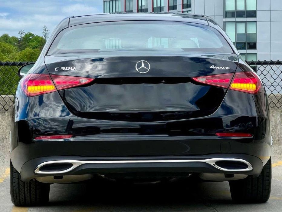 Mercedes-Benz C-Class      2022