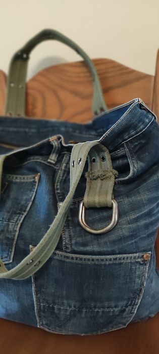 Sportowa jeansowa torba na ramię