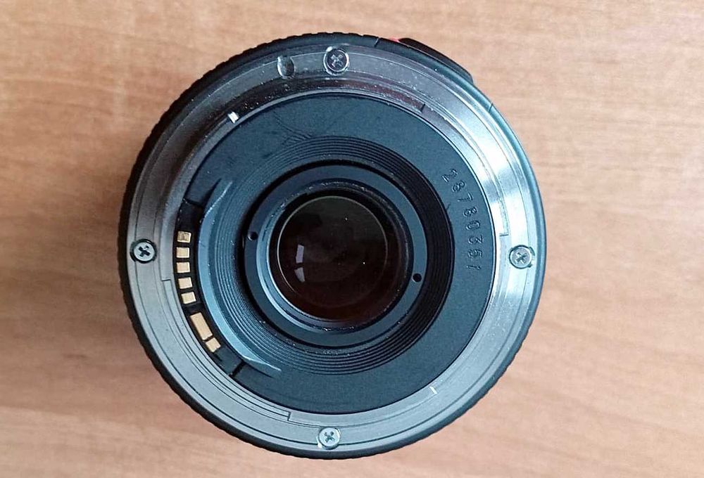 Obiektyw Canon EF 20mm 2,8 USM