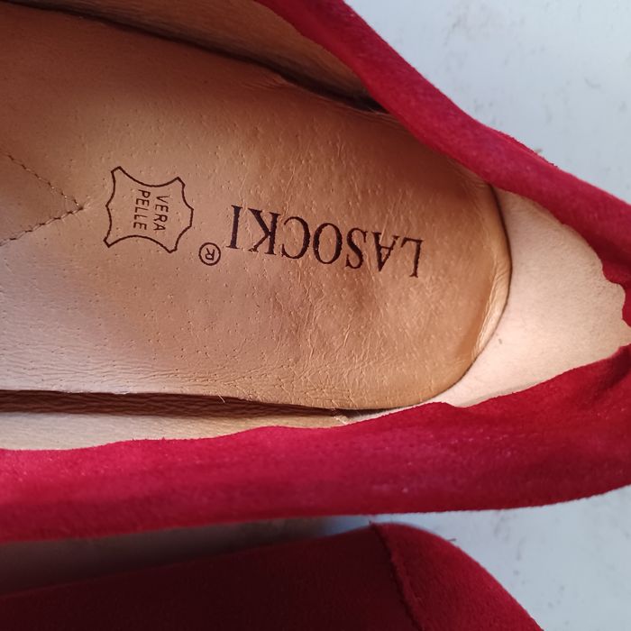 Buty firmy Lasocki skórzane 39