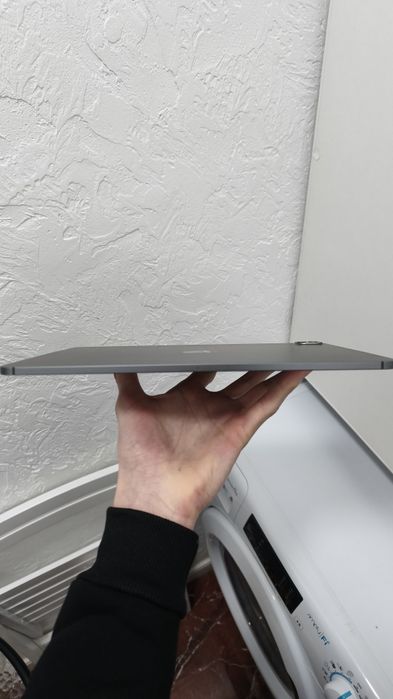 Apple iPad Pro 12.9″ (4-е поколение) LTE