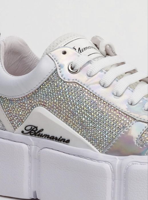 Кроссовки Blumarine со стразами, размер 35