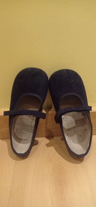 Sapato azul veludo menina