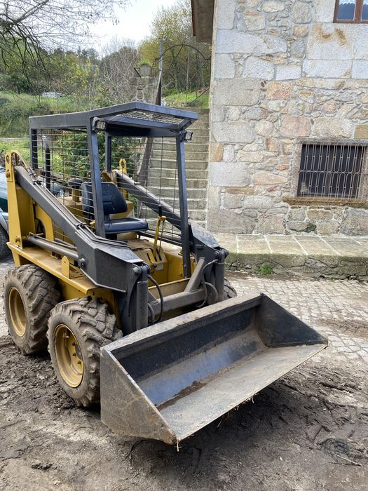 Mini pa carregadora CASE