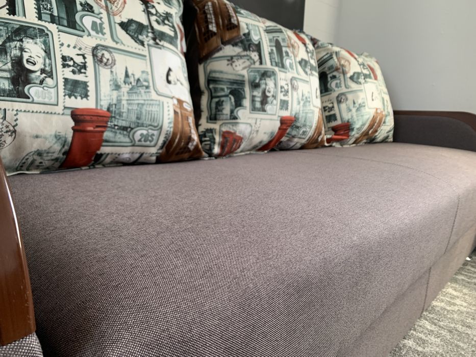 Срочно!!! Диван  150*190( возможна доставка)