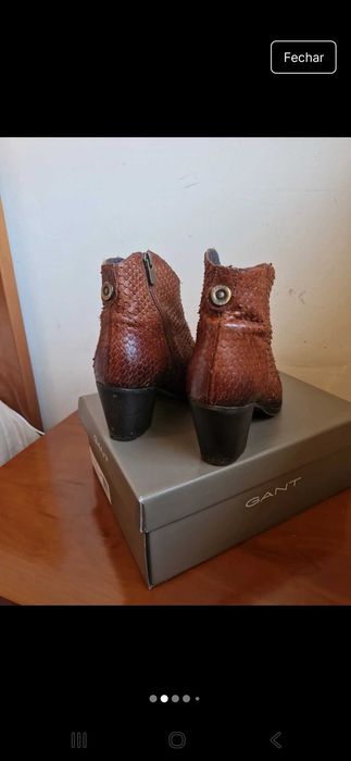 Botins Prof em Pele Textura Cobra – Castanhos – Tamanho 39