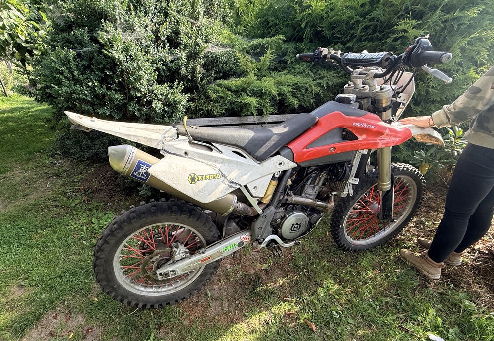 Husqvarna TE510 2009 – mocne enduro/cross 510 cm³