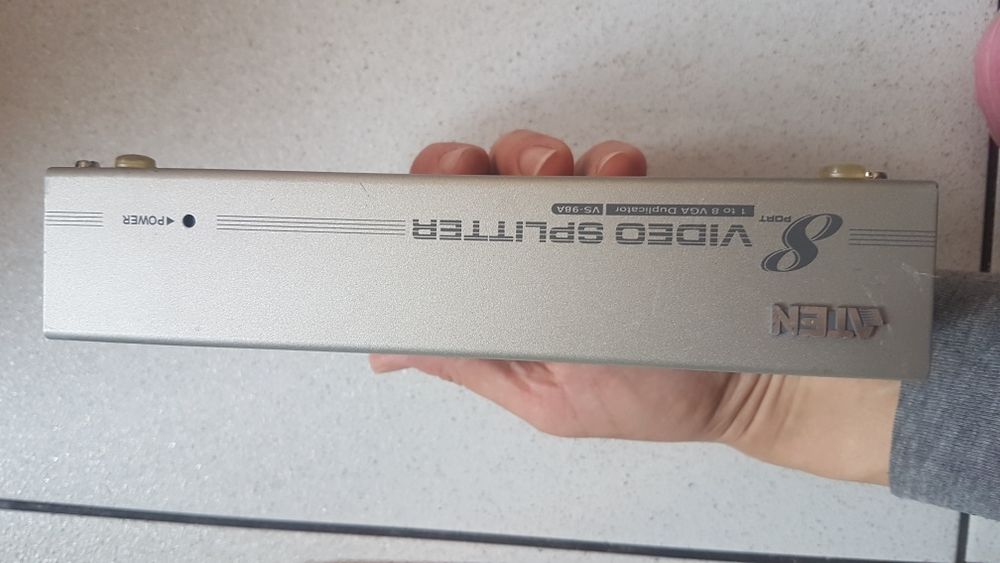 Video splitter 8 portowy