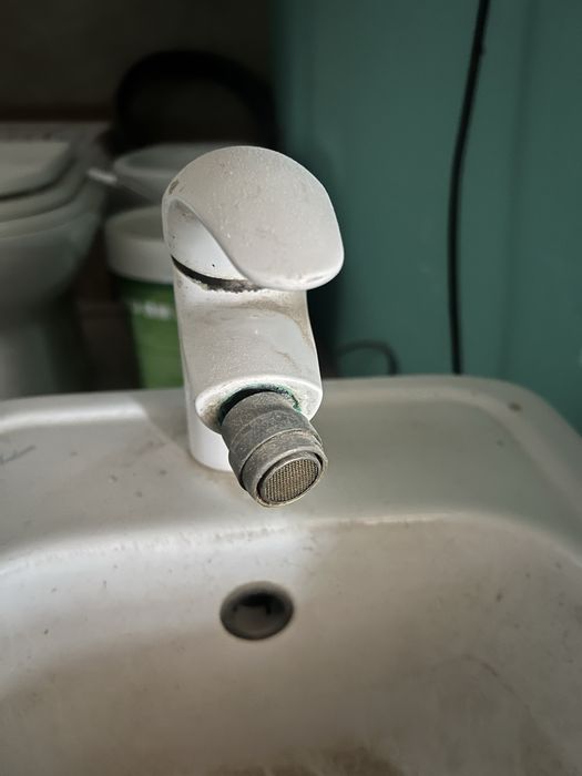 2 Bidés diferentes64584481238019121