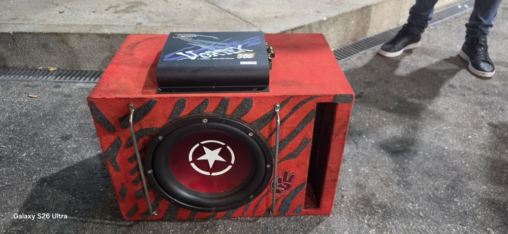Subwoofer mais amplificador