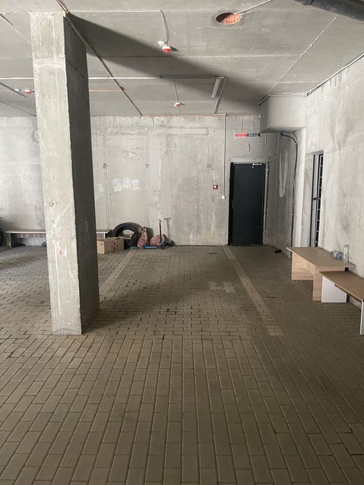 Оренда паркомісця вул. Малоголосківська,16