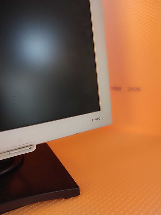 Монітор 19”  BNQ