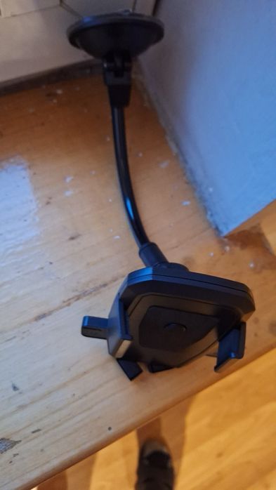 Witam sprzedam 2sz nowe uchwyt na telefon