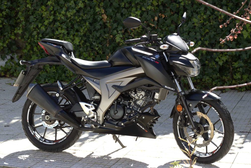 SUZUKI GSX-S 125 Excelente!!!