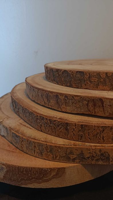 Conjunto de bases em madeira