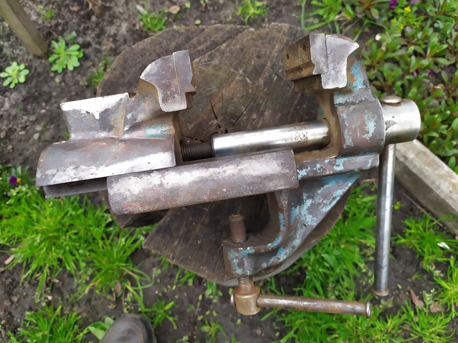 Ретро советские тиски СССР