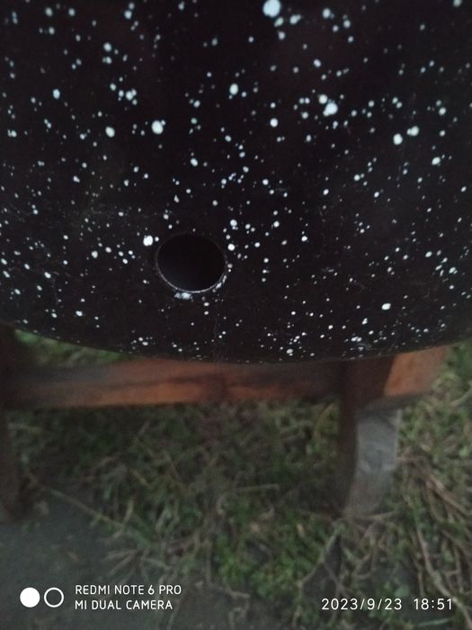 Продам большую эмалированную кастрюлю.