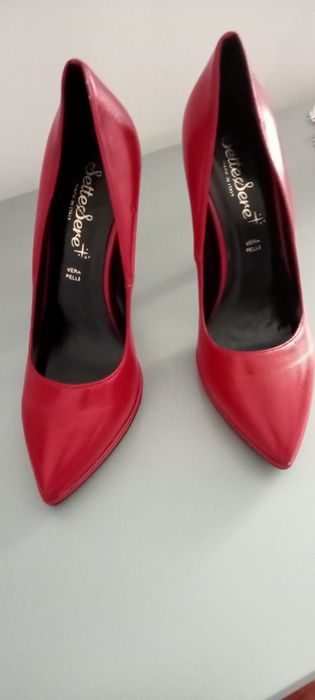 Vários pares de sapatos comp