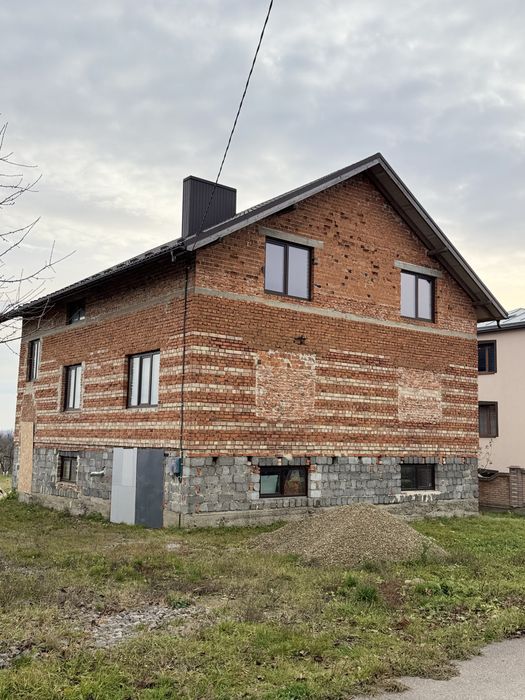 Будинок 10 хв. до Івано-Франківськ, ділянка 14 соток