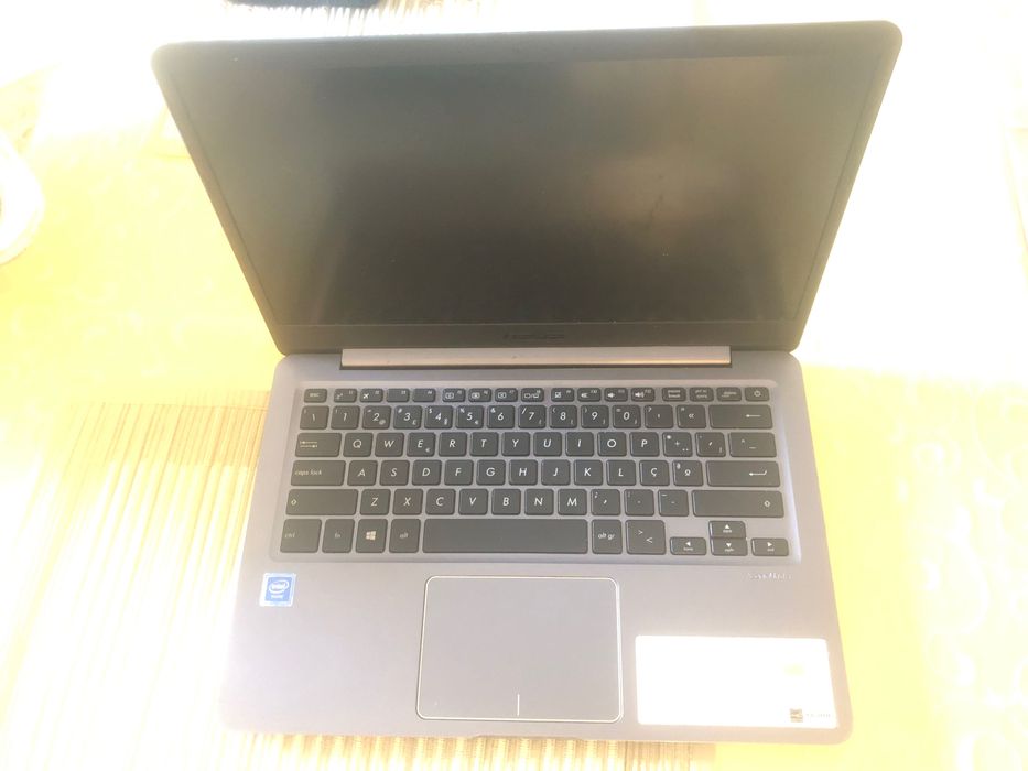 Laptop Asus Intel Celeron N4000 1.10GHz