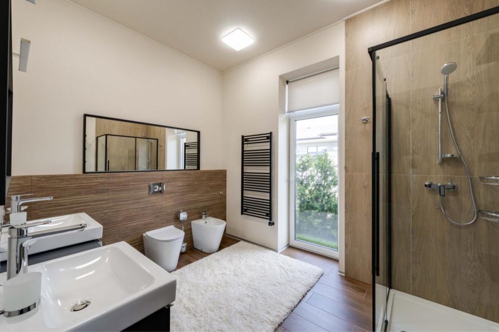 Новий будинок в КМ «Золоче» с.Вишеньки,СУПЕР ЦІНА,з ремонтом і меблями