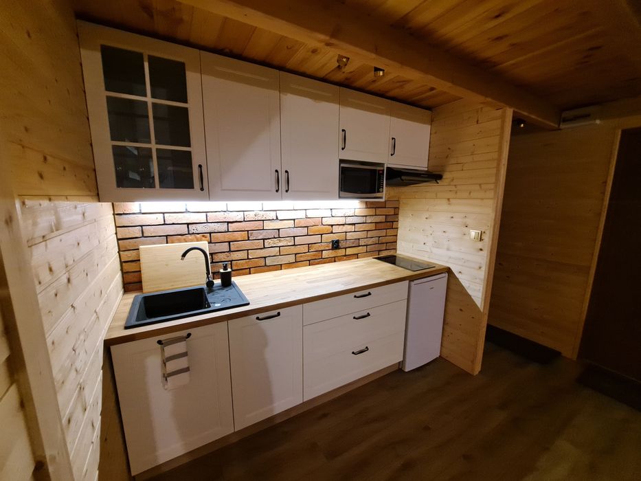 Domek nad jeziorem na Kaszubach na wzgórzu BALIA SAUNA