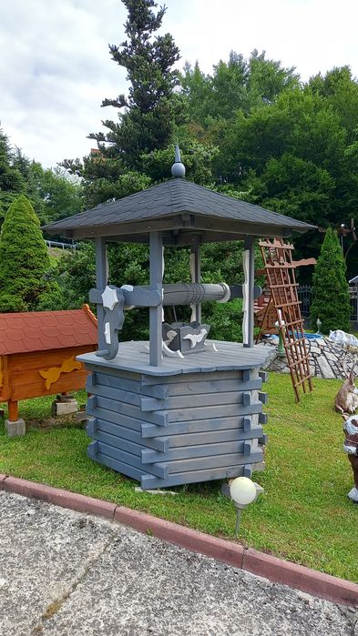 Domek dla dzieci, meble ogrodowe, huśtawki, stoły, studnia