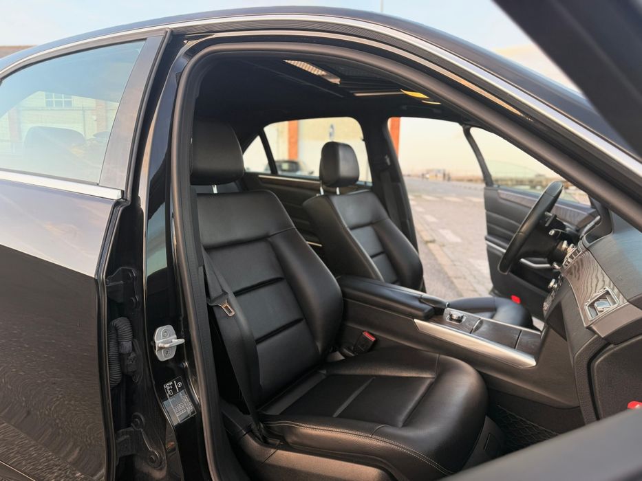 Mercedes-Benz E250 só 82.000 kms Nacional