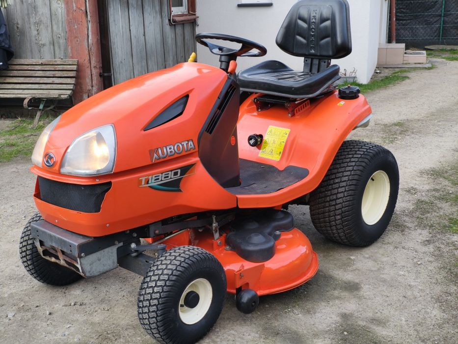 Traktorek kosiarka Kubota T1880