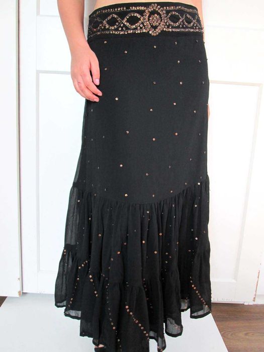 Cream długa czarna rozkloszowana spódnica spódniczka złote cekiny 38 M