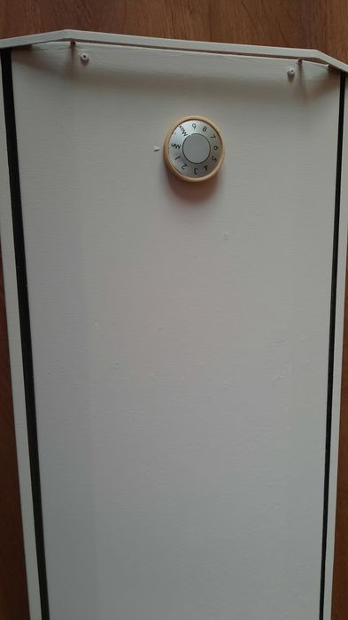 Grzejnik elektryczny  na sciane 1000W  regolowany termostat