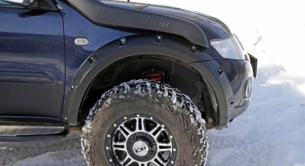 Расширители  колесных арок Mitsubishi Pajero Sport  2008-2013. Лаптеры Митсубиси Паджеро Спорт 2.
