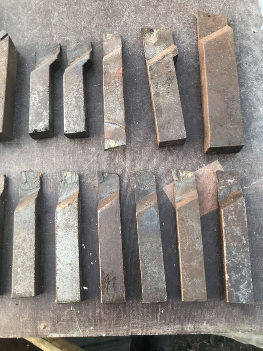 Продам токарные резцы