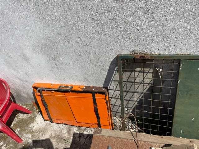 mesa de campismo laranja