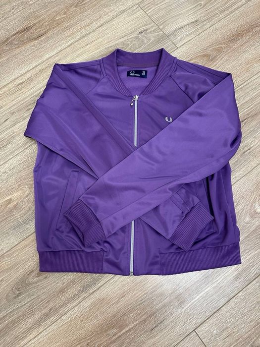 Зіпка fred perry в фіолетовому кольорі дуже класна