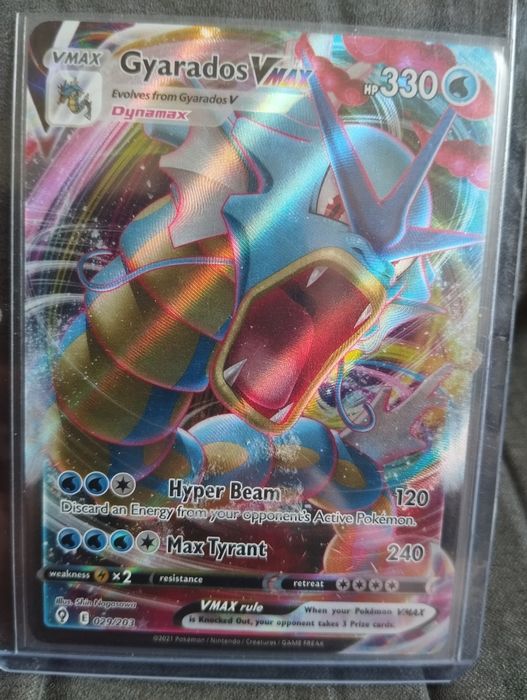 Karta pokemon Gyarados VMAX