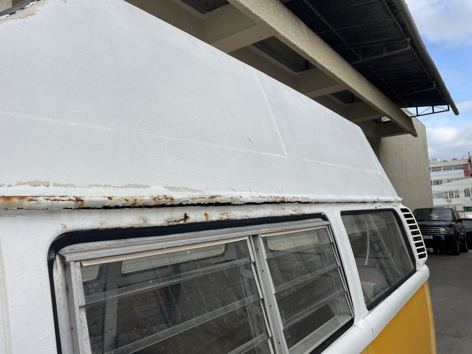 VW 23 Kombi T2 8 lugares - Pão de forma