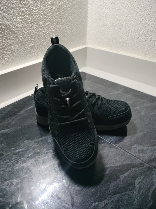 SAPATOS DE SEGURANÇA - com biqueira de aço – proteção e conforto!